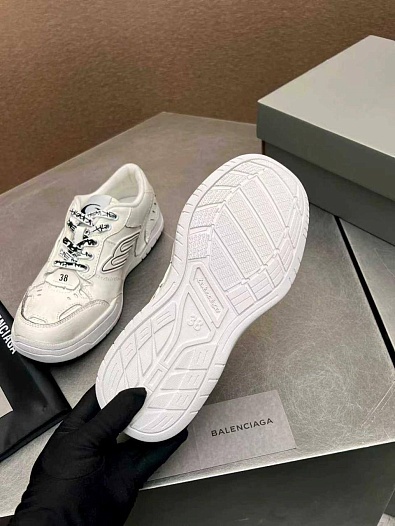 Женские кожаные кроссовки Balenciaga Hamptons Worn-Out premium   