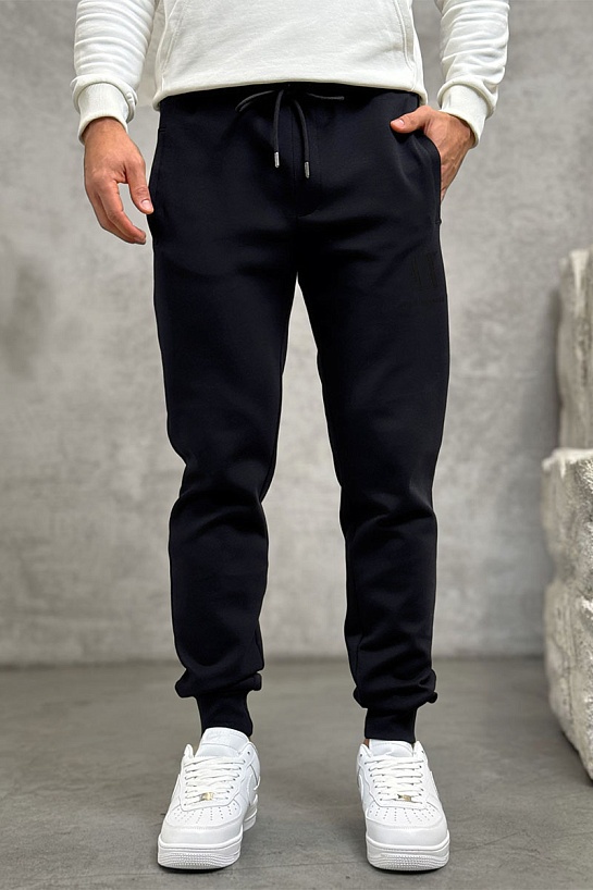 Чёрные спортивные штаны Armani Exchange black embroidery