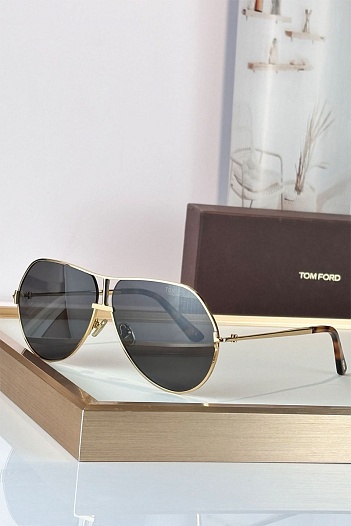 Солнцезащитные очки Tom Ford Rickie   