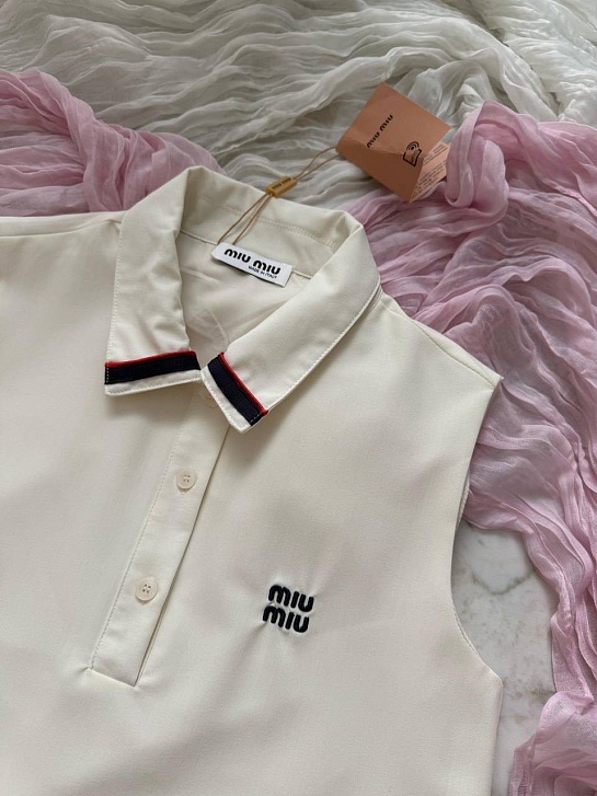 Женское платье белого цвета MIU MIU