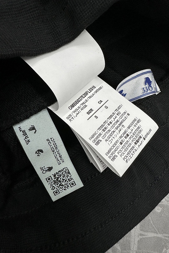 Мужские чёрные шорты Off-White "Boy bitten by a lizard"