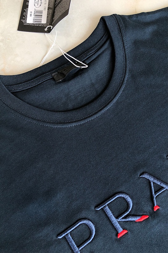 Тёмно-синяя мужская футболка Prada embroidered logo