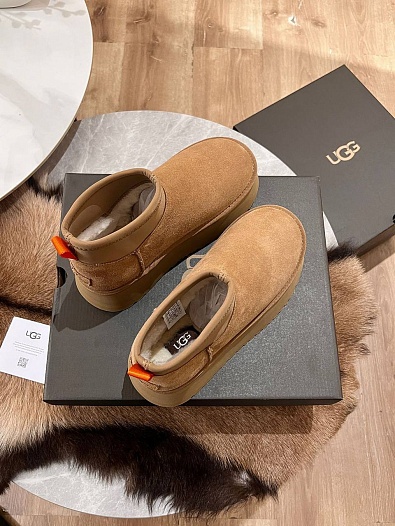 Женские ботинки с мехомм UGG Deeper - Chestnut