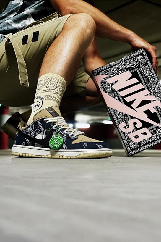 Кроссовки Nike SB Dunk Low x Travis Scott "Cactus Jack"