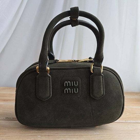 Замшевая зелёная сумка MIU MIU 23x13 см