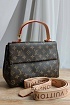 Кожаная сумка Louis Vuitton 28x29 см