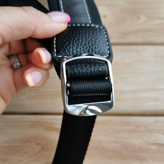 Кожаный чёрный рюкзак Burberry 40x30 см