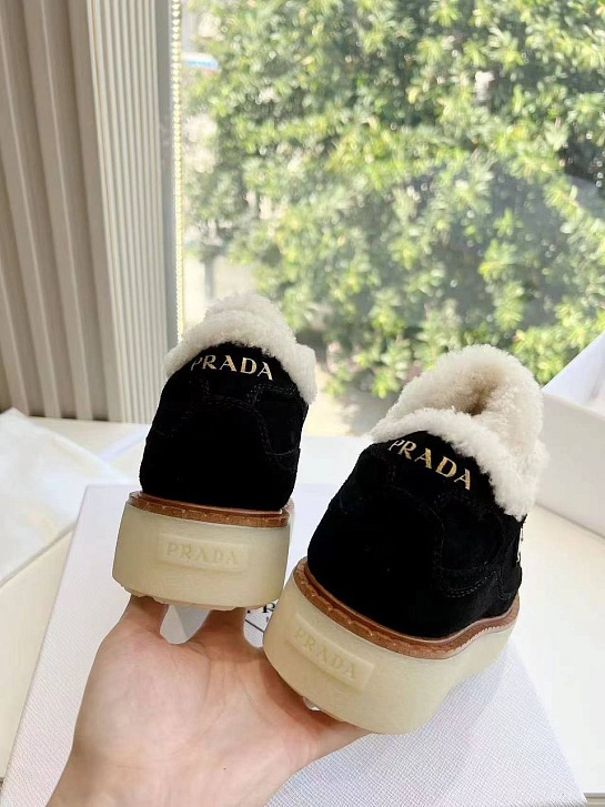 Женские замшевые кроссовки с мехом Prada Premium - Black
