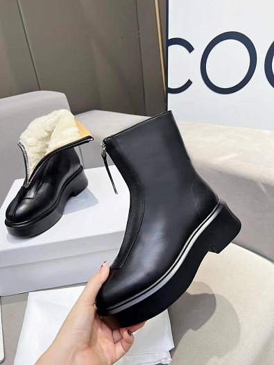 Женские чёрные ботинки с мехом The Row   