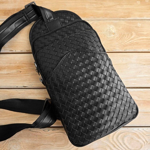 Кожаная сумка Bottega Veneta Intrecciato sling 27x15 см - Black   