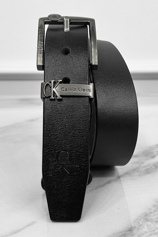 Мужской кожаный ремень Calvin Klein чёрного цвета