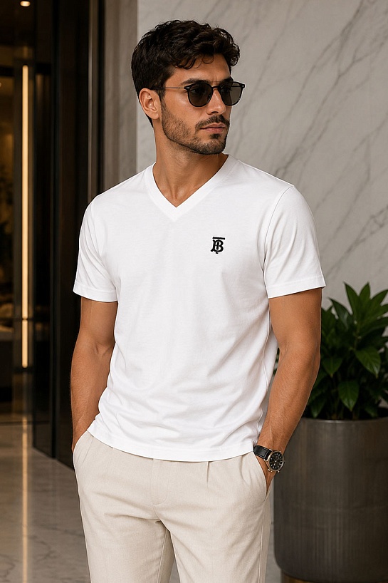 Белая футболка Burberry Monogram Motif V-neck