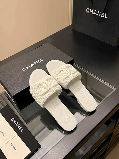Женские кожаные шлёпанцы Chanel premium   