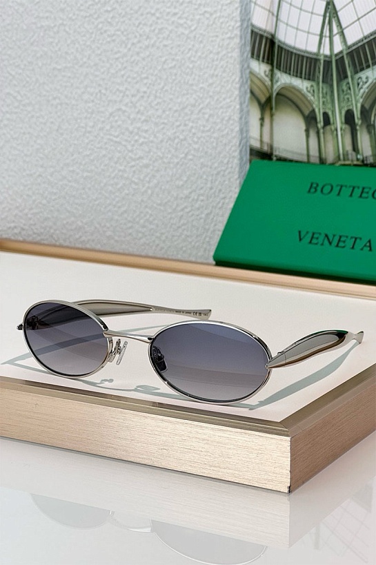 Солнцезащитные очки Bottega Veneta Sardine Oval