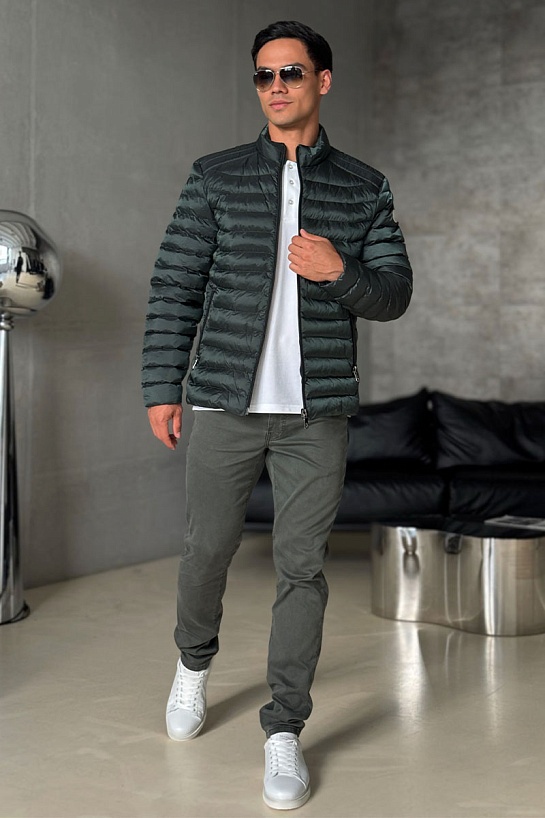 Мужская зелёная куртка Moncler logo-patch