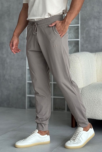 Спортивные штаны Hugo Boss бежевого цвета   