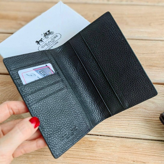 Кожаная обложка на паспорт Coach 14х9,5 см (3 расцветки)