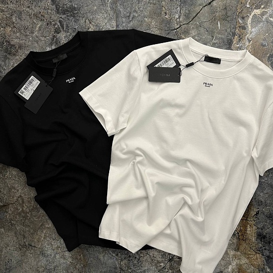 Футболка чёрного цвета Prada Milano