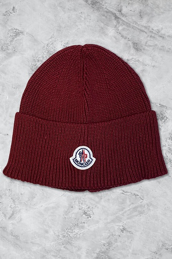 Мужская шапка бордового цвета Moncler logo-patch   