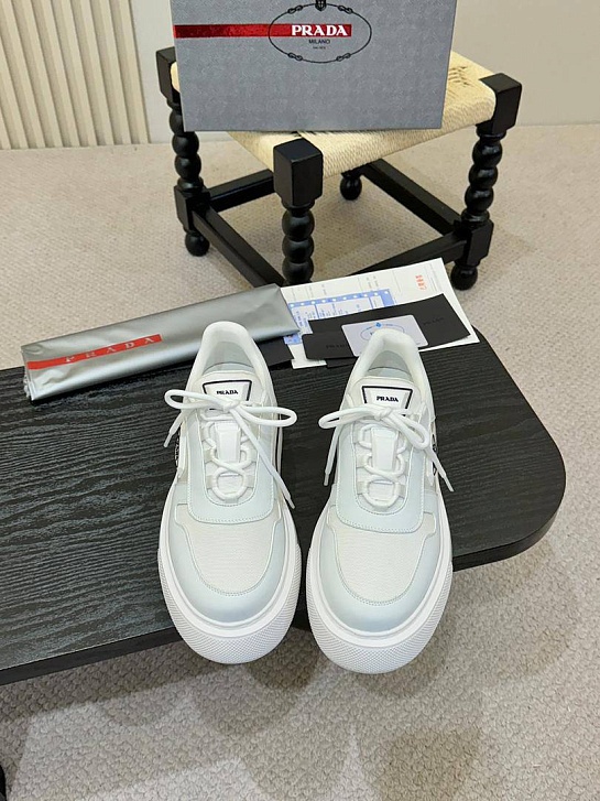 Комбинированные кроссовки Prada logo-plaque - White