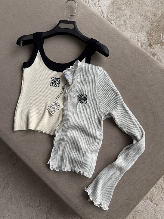 Женский топ Loewe белого цвета