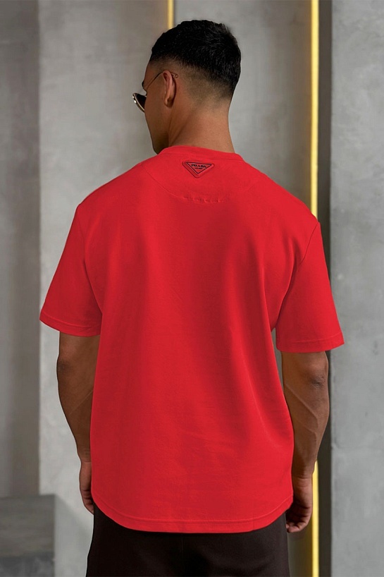 Красная оверсайз футболка Prada Milano logo