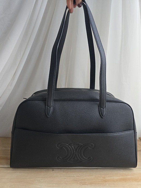 Кожаная сумка Celine Triomphe 44x26 см