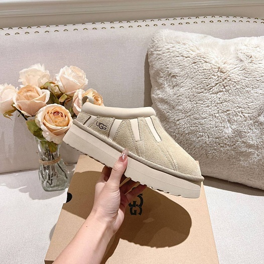 Меховые женские слипоны UGG Tassle - Beige   