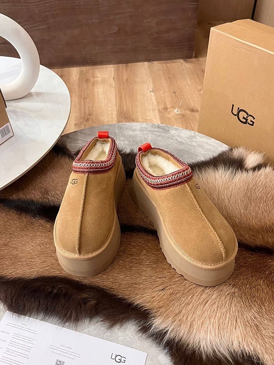 Женские замшевые ботинки UGG Tazz Platform - Chestnut