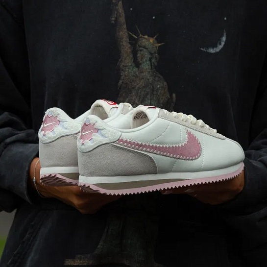 Кроссовки Nike Cortez Vintage "Valentine's Day"