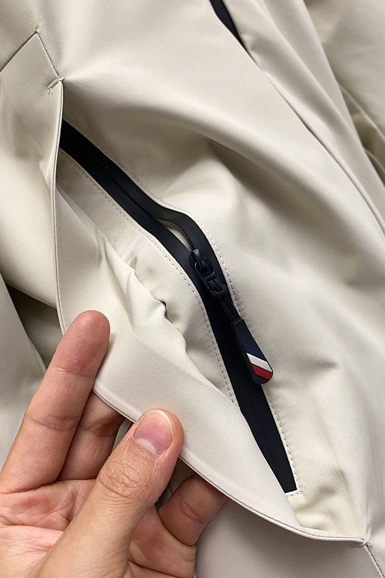 Пуховик Moncler Grenoble Gore-Tex - White Dove
