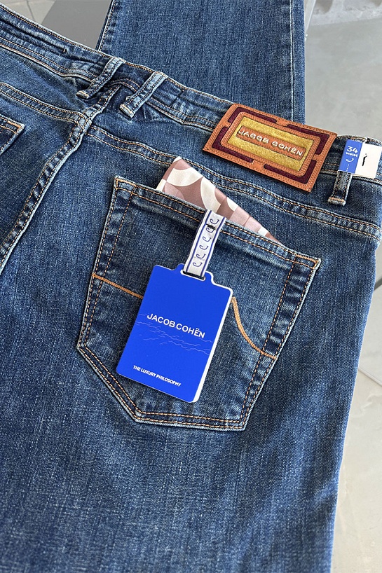 Мужские джинсы Jacob Cohen синего цвета