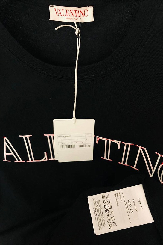 Мужская чёрная футболка Valentino