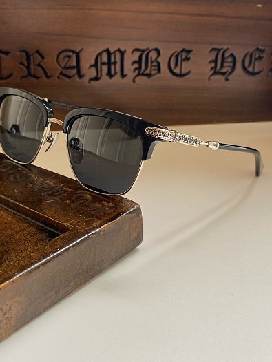 Солнцезащитные очки Chrome Hearts   