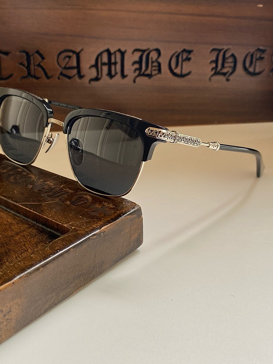 Солнцезащитные очки Chrome Hearts