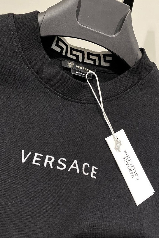 Чёрная оверсайз футболка Versace