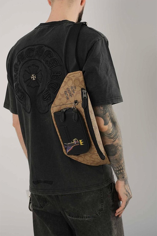 Кожаная сумка на пояс Coach x Jean Michel Basquiat Track