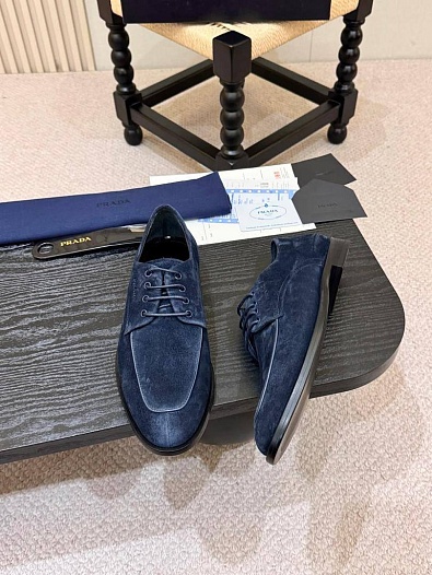 Мужские замшевые ботинки Prada   