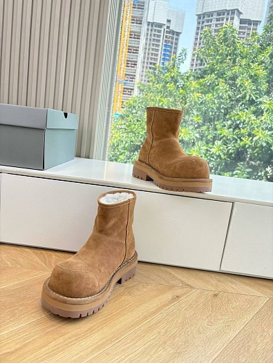 Женские замшевые ботинки с мехом Balenciaga Alaska Fur High Boot Premium - Chestnut