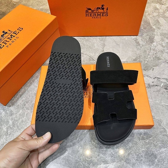 Замшевые шлёпанцы Hermes Chypre