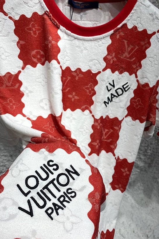 Мужские брендовые шорты Louis Vuitton бело-красного цвета
