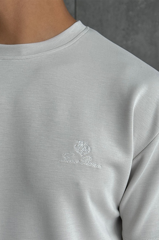 Мужской серый костюм Loro Piana