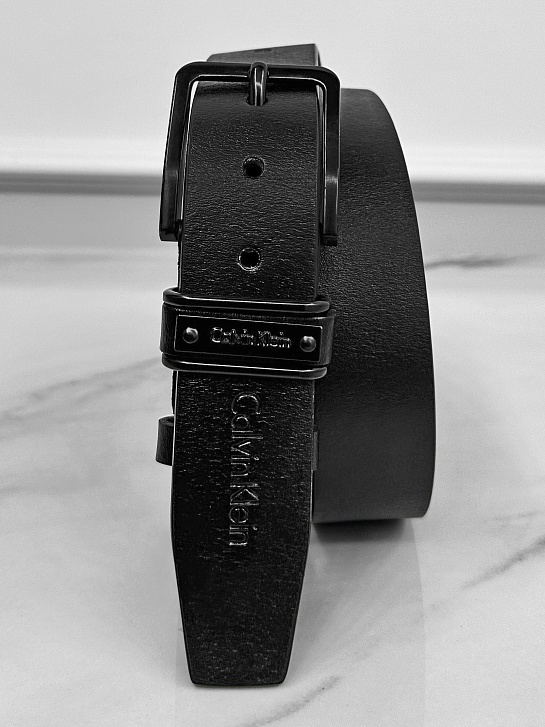 Мужской кожаный ремень Calvin Klein чёрного цвета