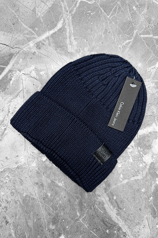Шапка синего цвета Calvin Klein logo-patch