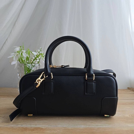 Кожаная сумка Loewe Amazona 24.5x13 см