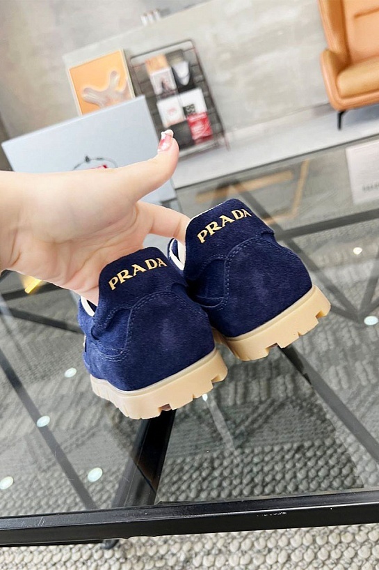 Замшевые кроссовки Prada logo-plaque - Blue