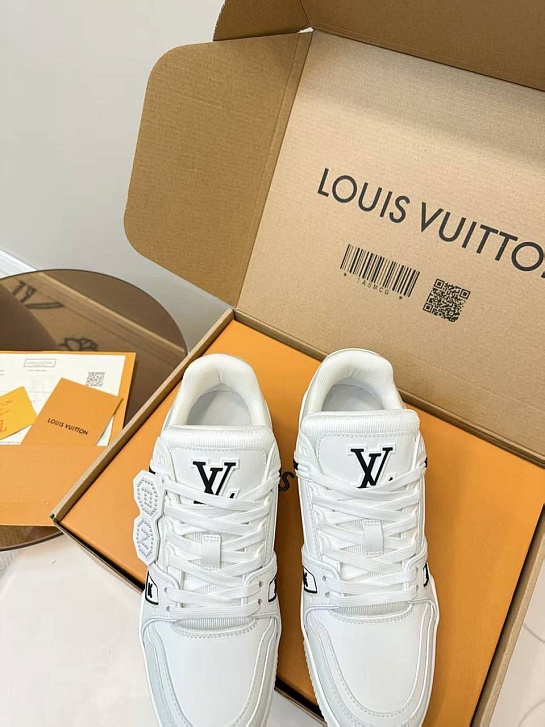 Женские кожаные кроссовки Louis Vuitton Trainer premium - White
