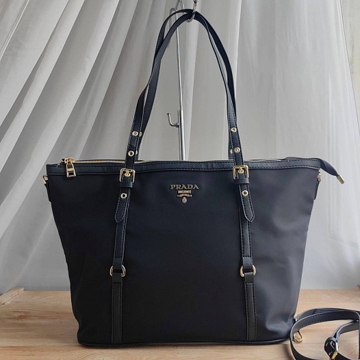 Нейлоновая сумка-шоппер Prada 35x28 см   