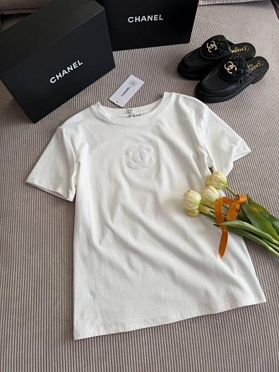 Белая женская футболка Chanel premium   