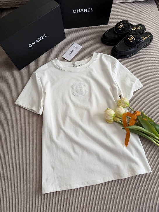 Белая женская футболка Chanel premium
